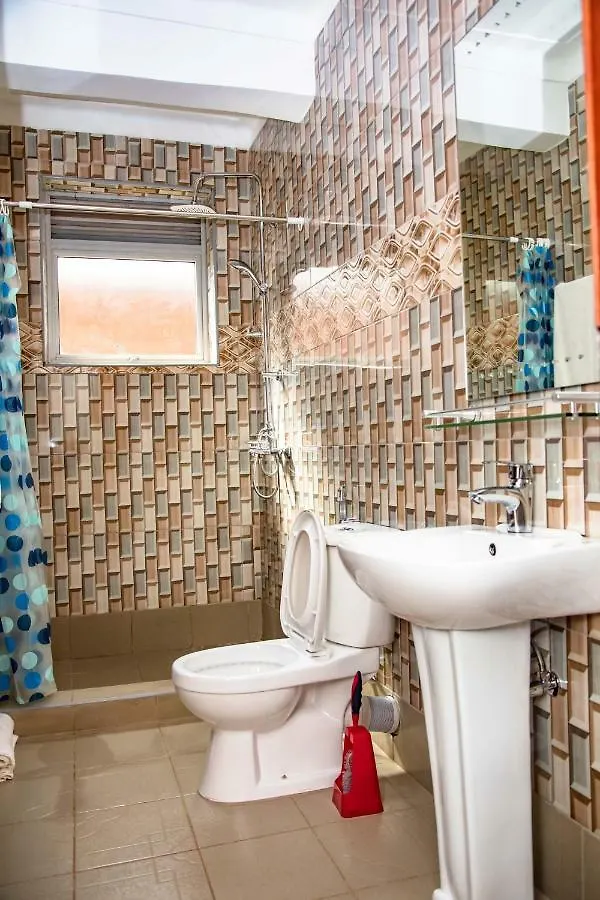 Апартаменты Izera Serviced Suites Кампала Уганда